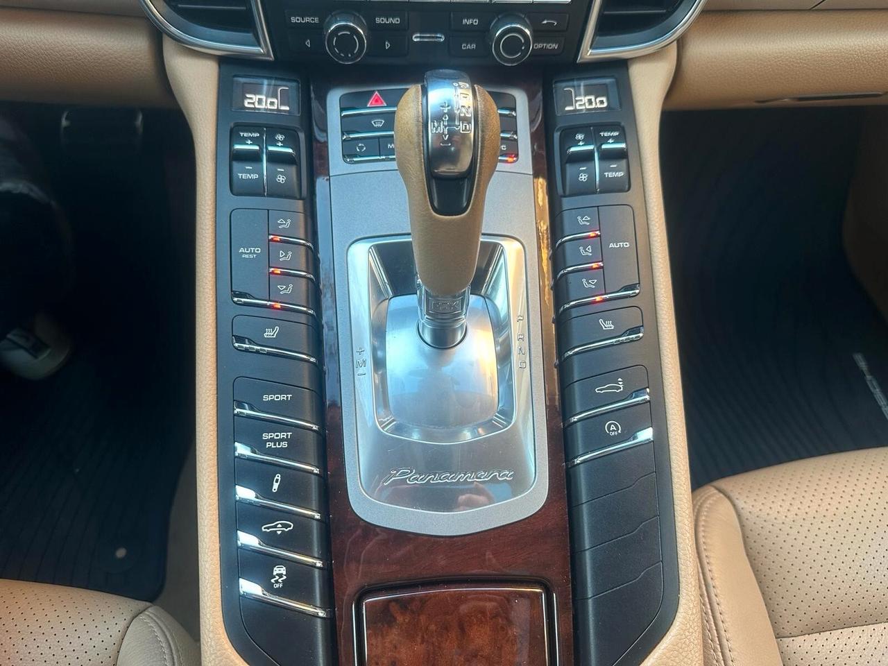 Porsche Panamera 3.6 PLATINUM 4