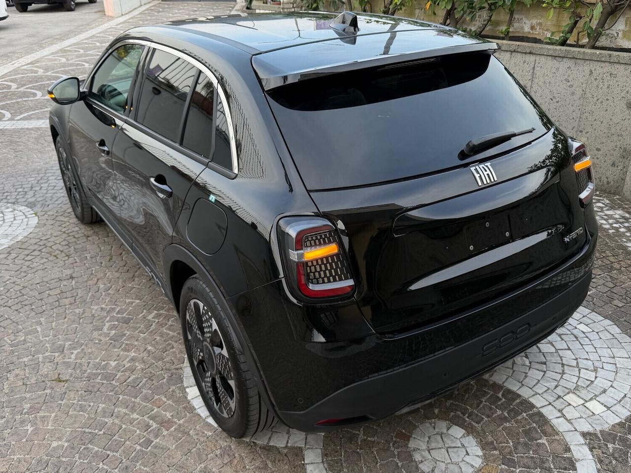Fiat 600 Hybrid 110 CV DCT MHEV La Prima