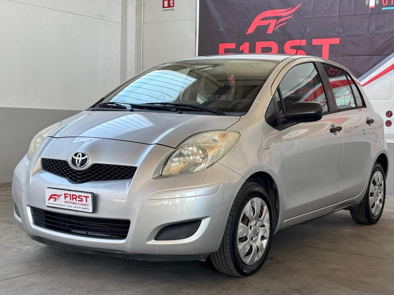 Toyota Yaris 1.0 5P Luxury pack