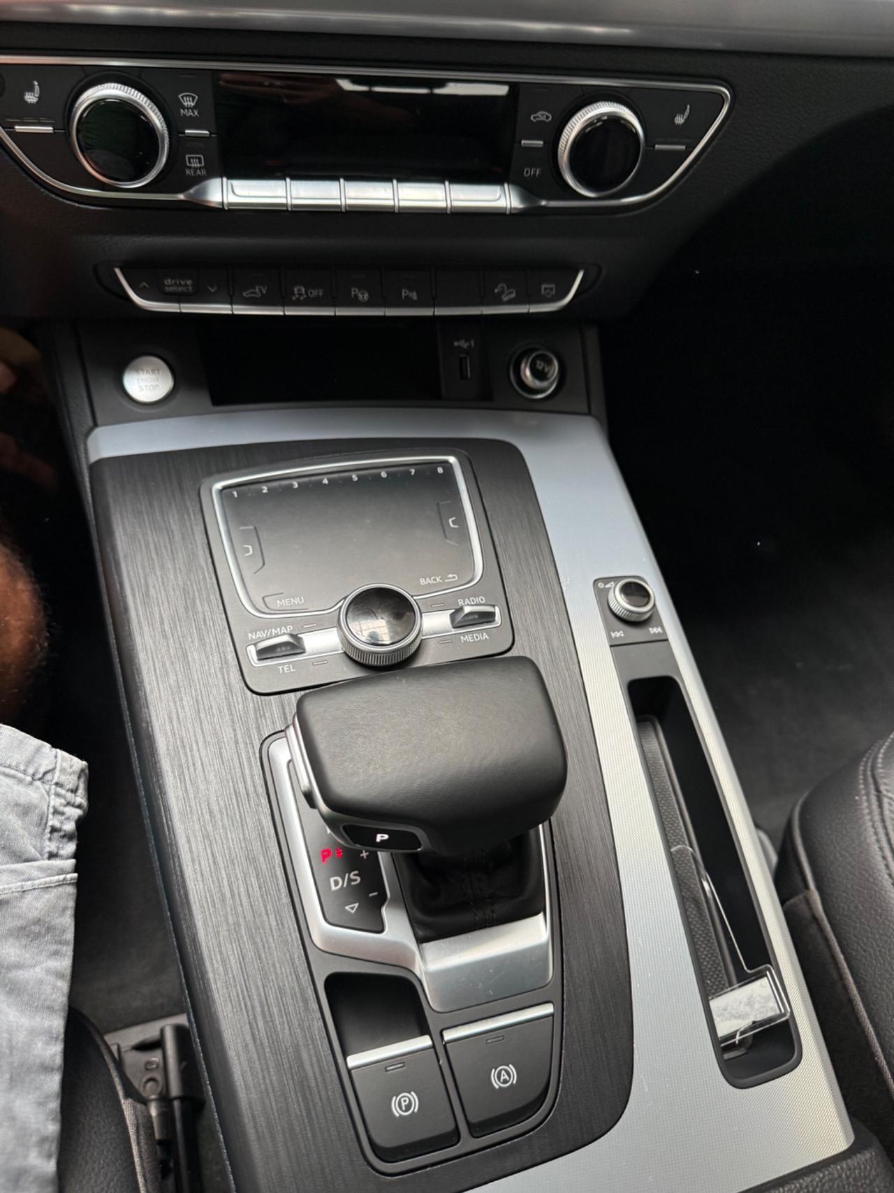 Audi Q5 45 TFSI quattro S tronic Business