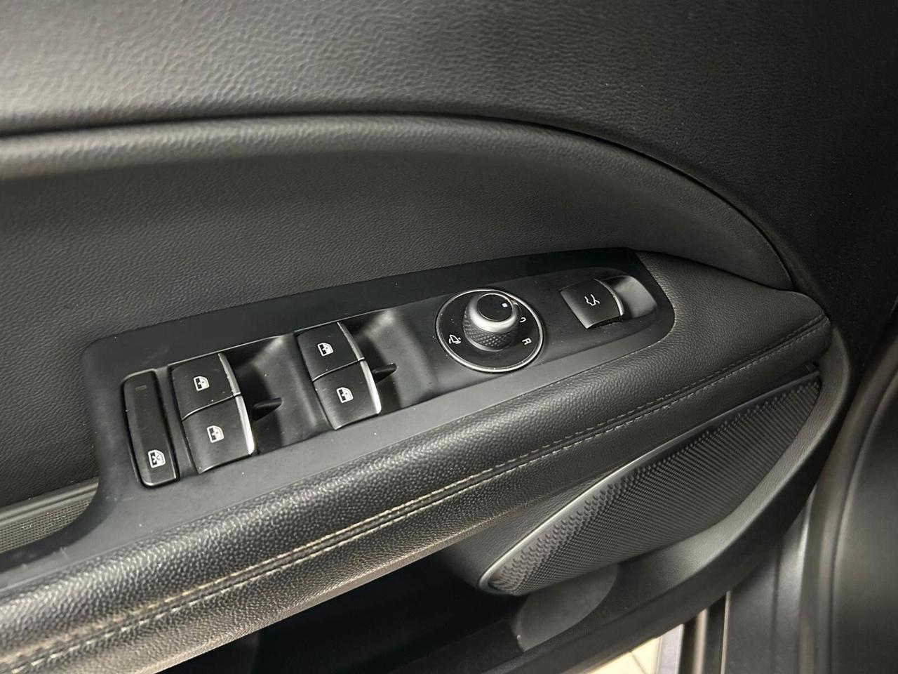 Alfa Romeo Stelvio 2.2 Turbodiesel 150 CV AT8 RWD Business