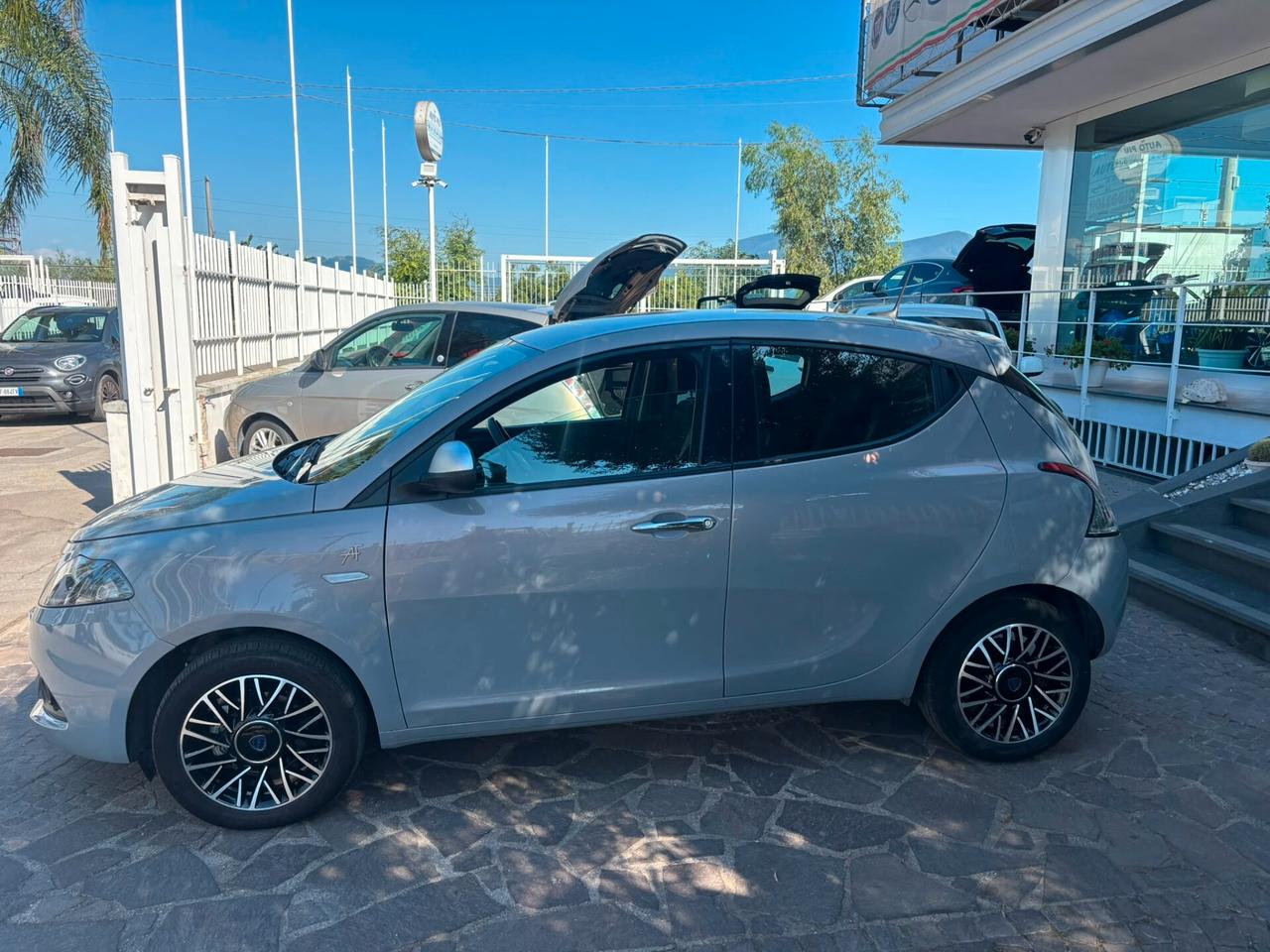 Lancia Ypsilon 1.0 FireFly 5 porte S&S Hybrid Ecochic A. Ferretti