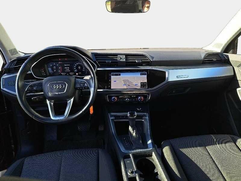 AUDI Q3 35 TDI S tronic Business