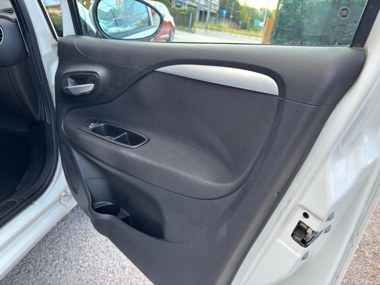 Fiat Punto 1.4 8V 5 porte GPL Lounge OK NEOPATENTATI