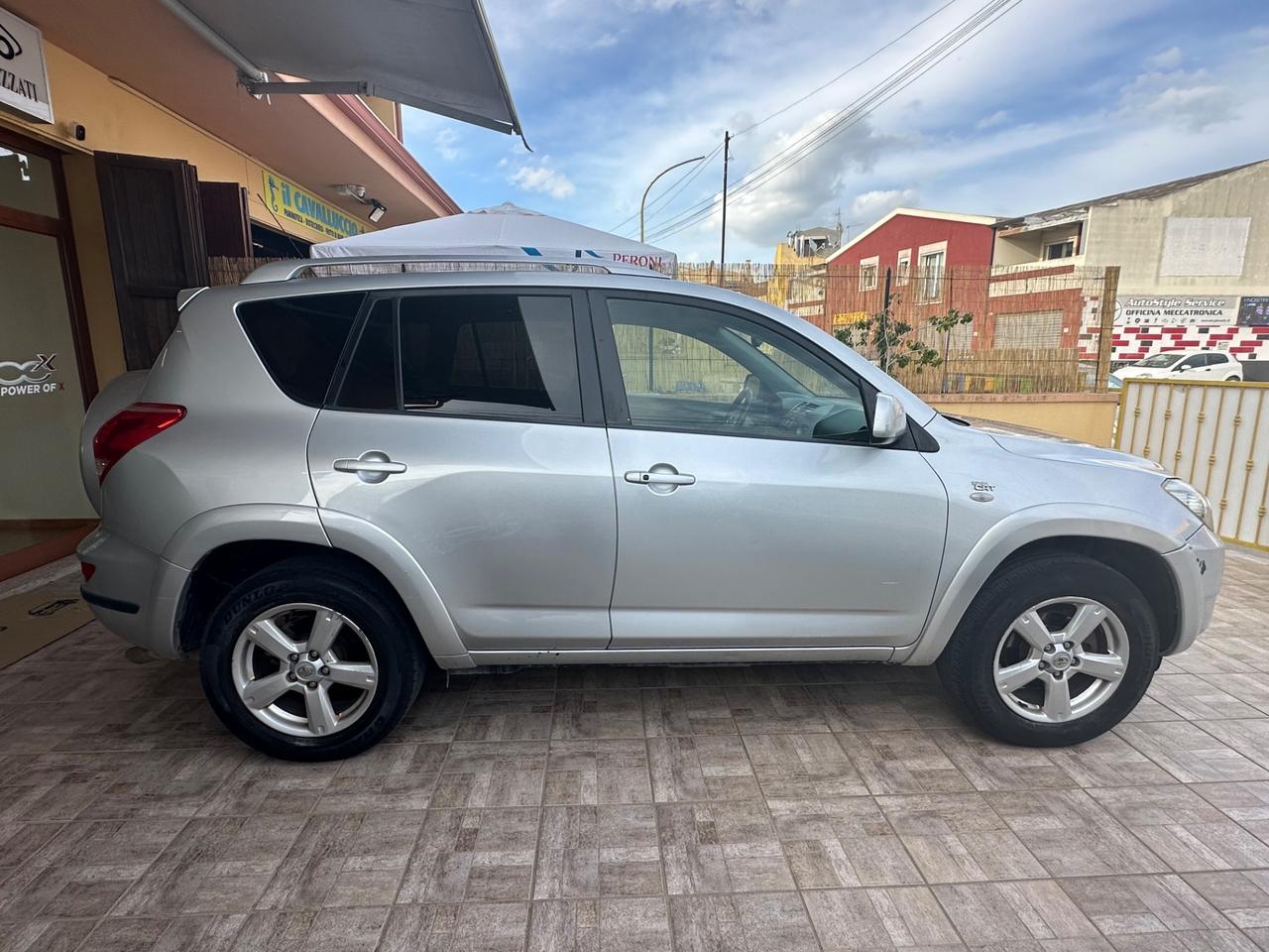 Toyota RAV 4 RAV4 2.2 D-4D 177 CV Luxury
