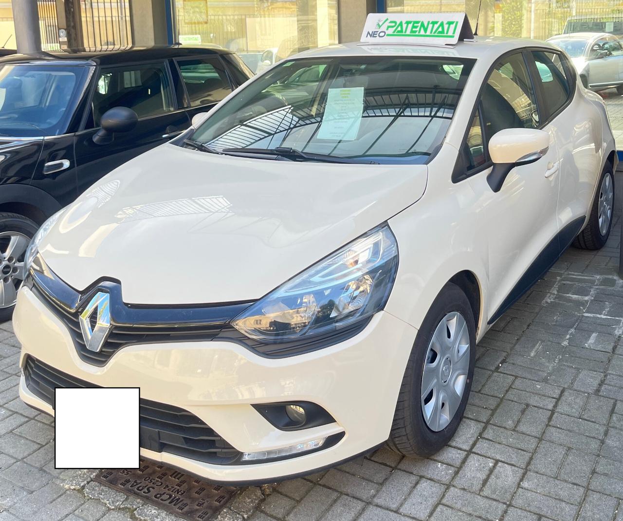 RENAULT CLIO 1.2 BENZINA 5 PORTE ANCHE PER NEOPATENTATI - 2018