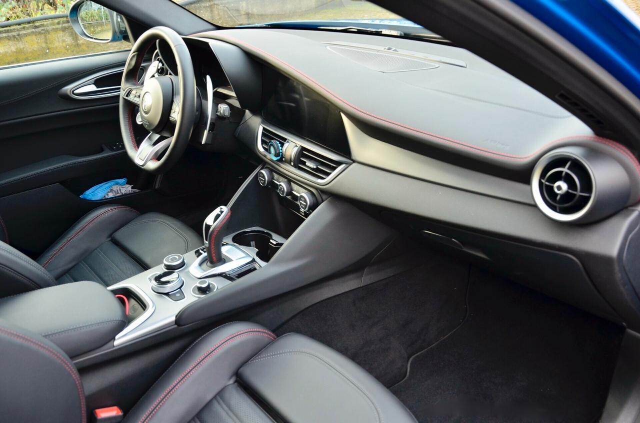 ALFA ROMEO GIULIA 2.2 T COMPETIZIONE Q4 209cv AUTO, PARI AL NUOVO, UFF ITALIANA, FULL OPTIONAL, HARMAN&KARDON, FARI MULTIBEAM, RETROCAMERA, PERMUTE