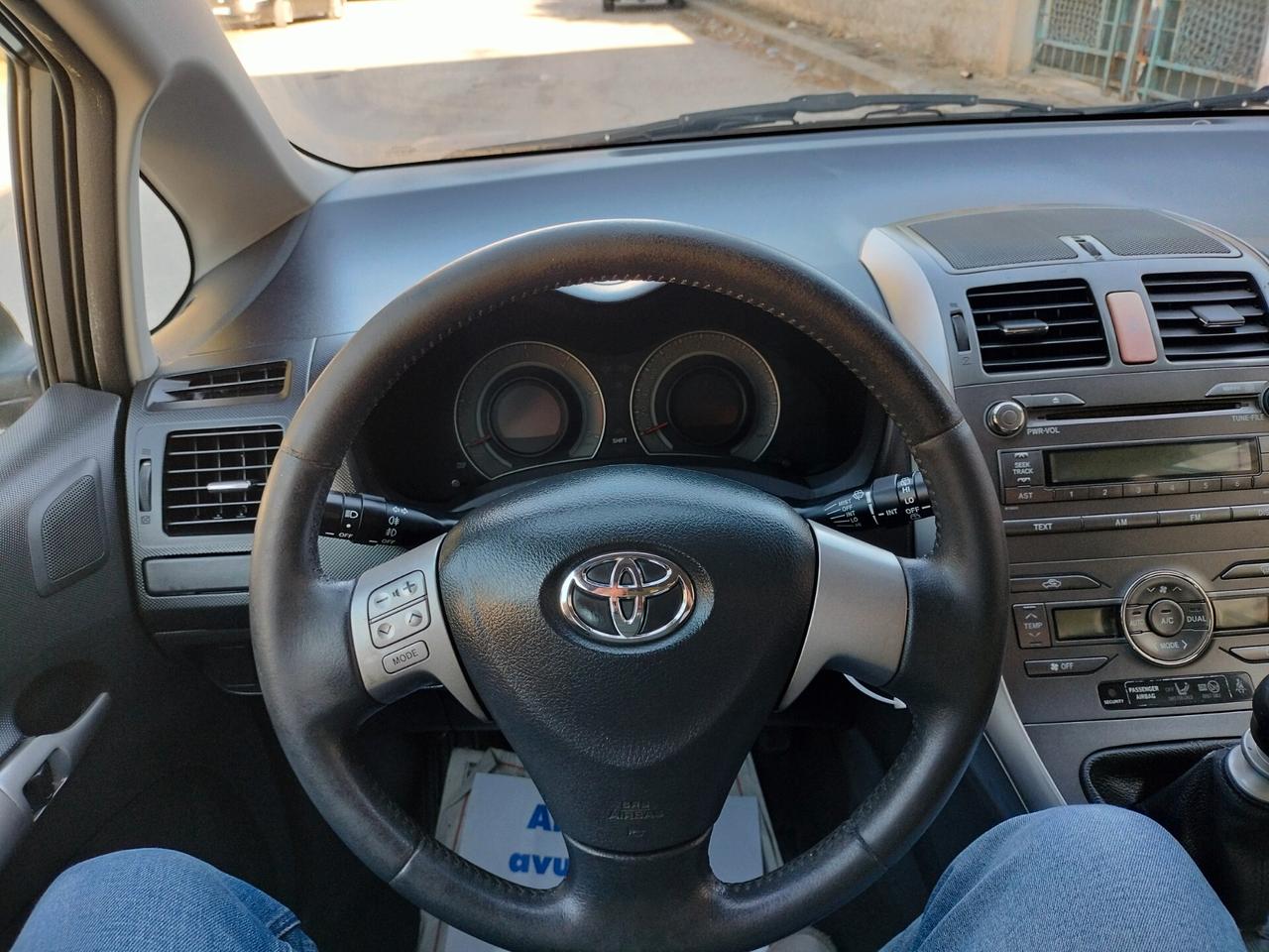 Toyota Auris 2.0 D-4D 5 porte Sol MY'08