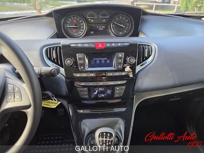 Lancia Ypsilon 1.0 FireFly S&S Hybrid Oro-NESSUN OBBL. FIN.