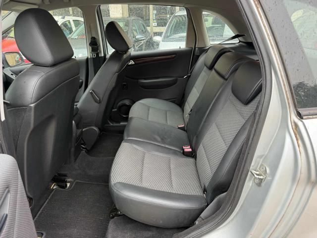 MERCEDES-BENZ B 200 Sport
