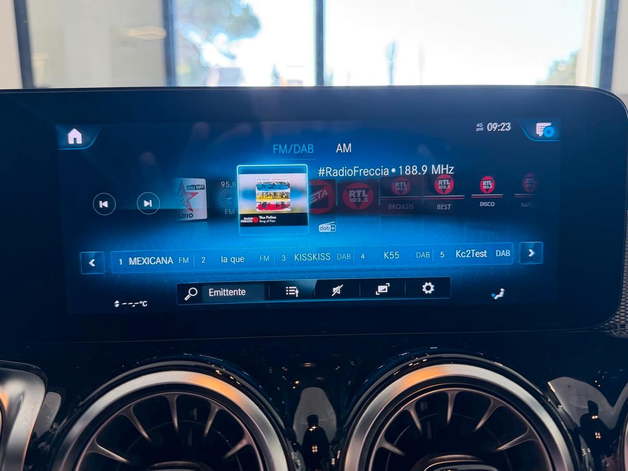 MERCEDES-BENZ GLB 180D SPORT 2.0 116CV PELLE NAVI CAM ANNO 2022