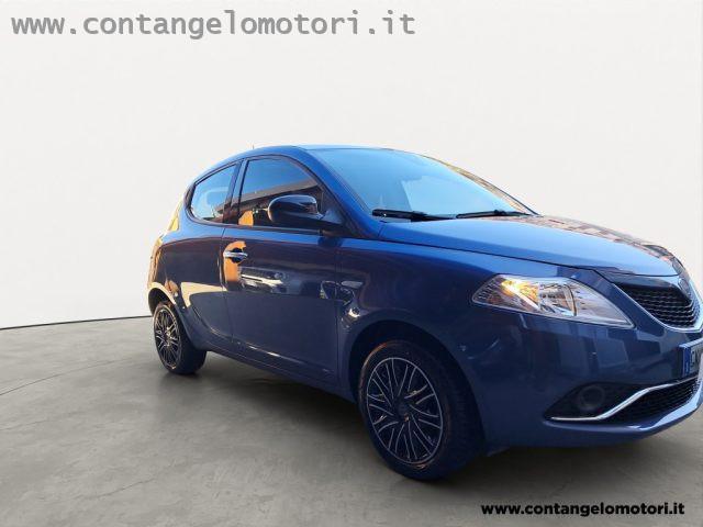 LANCIA Ypsilon 1.0 FireFly 5 porte S&S Hybrid Ecochic Silver