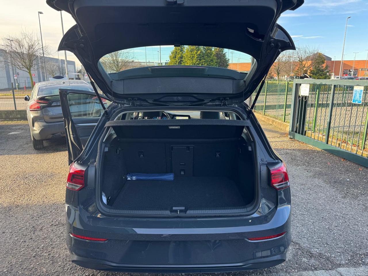 Volkswagen Golf 2.0 tdi Life 115cv dsg
