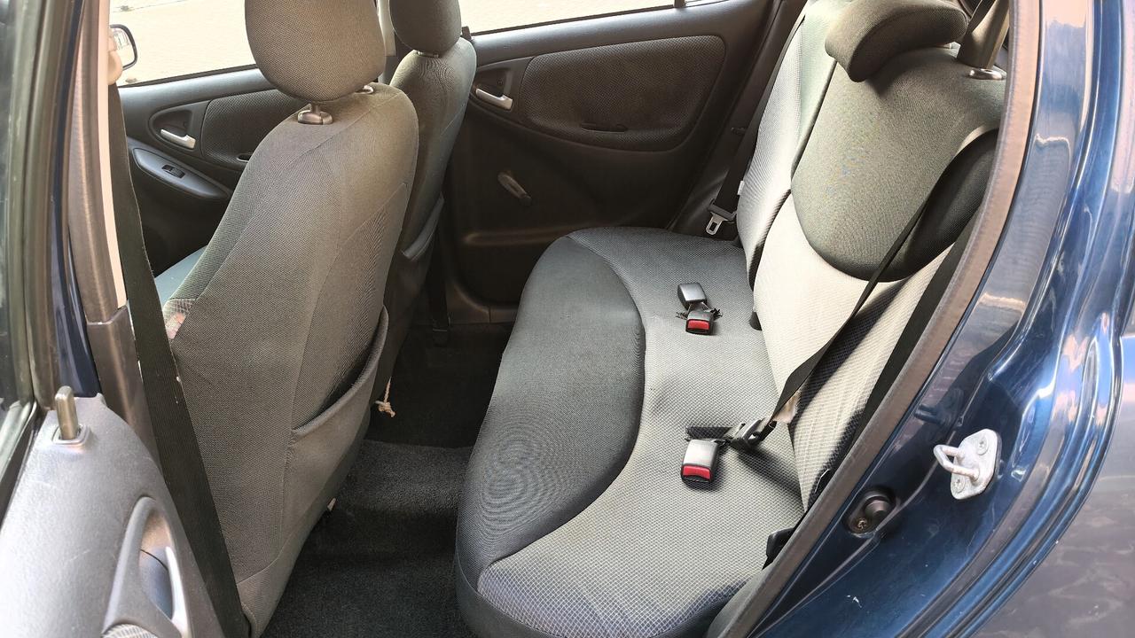 Toyota Yaris 1.3i 16V 5p Sol