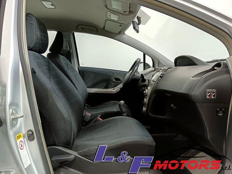 Toyota Yaris Yaris 5p 1.0 SOL