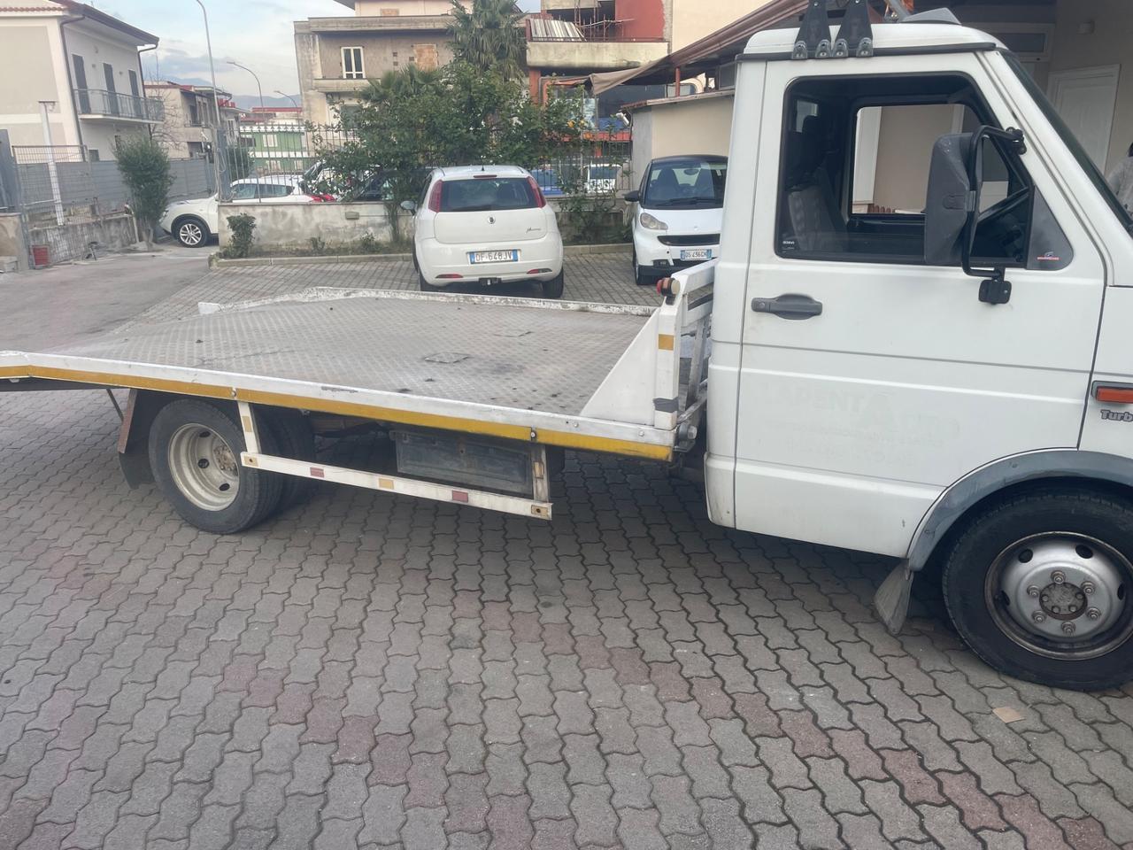 Iveco Daily 35.12 2.8 TDI PC Carratrezzi