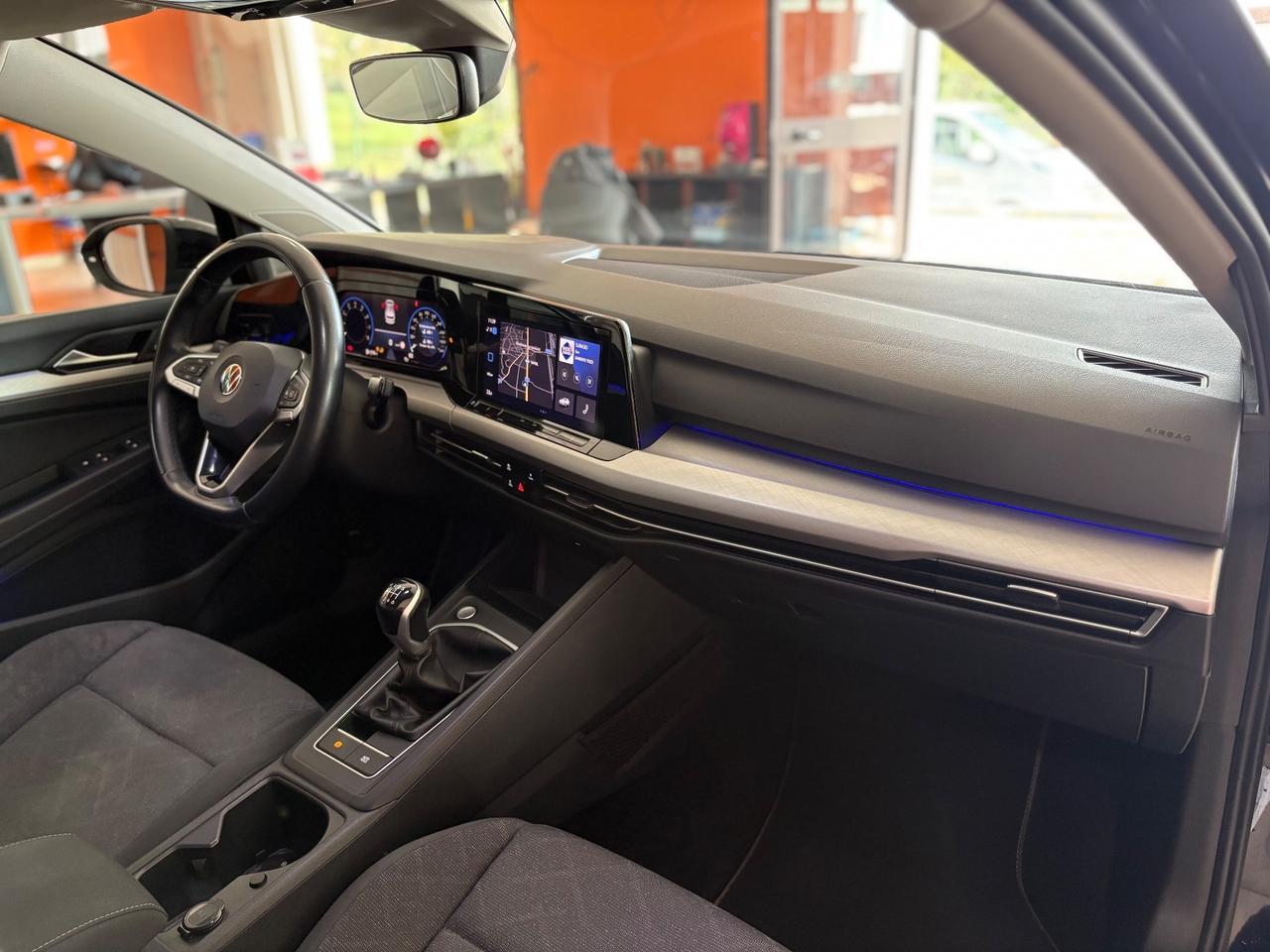 Volkswagen Golf 1.0 110 cv TSI EVO Life permute finanziamenti