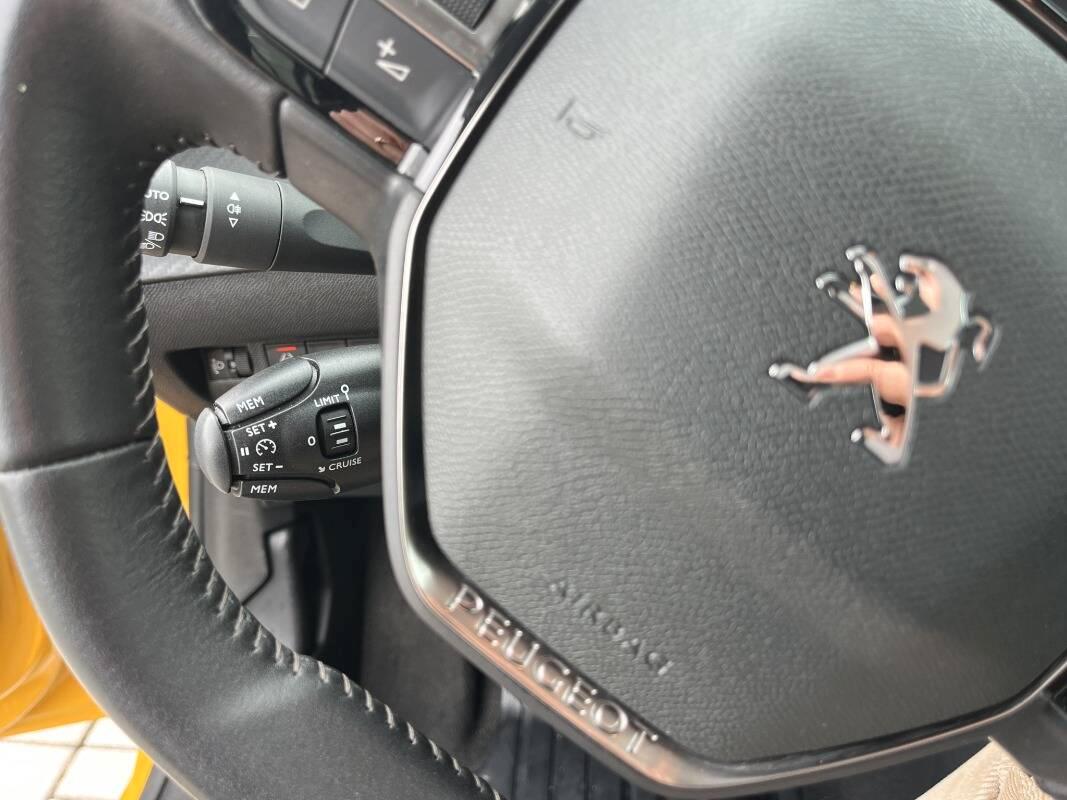 Peugeot 208 1.2 puretech Active Pack s&s 75cv