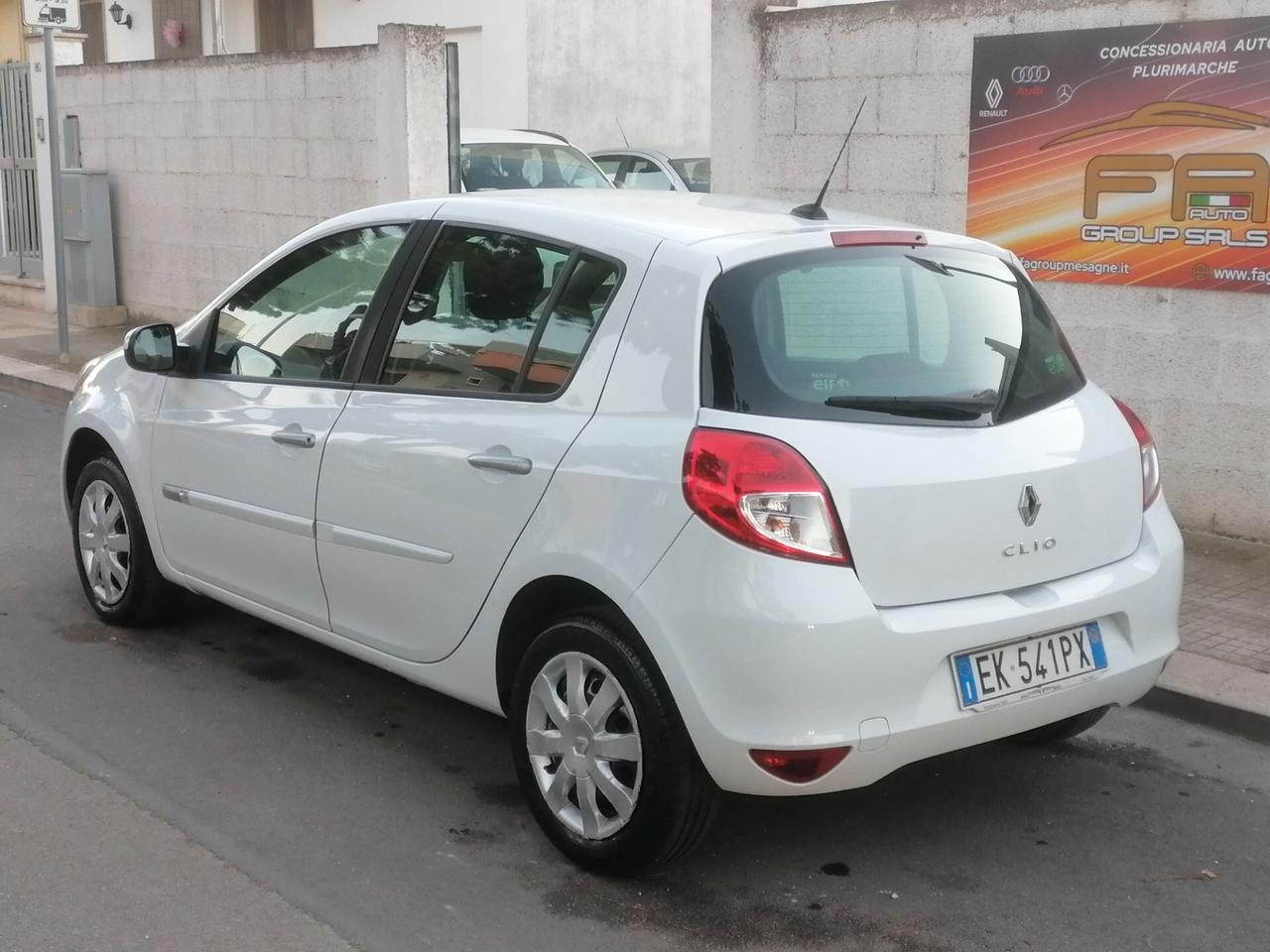 Renault Clio 1.2 75CV 5Porte NAVI KM 119.000 2011