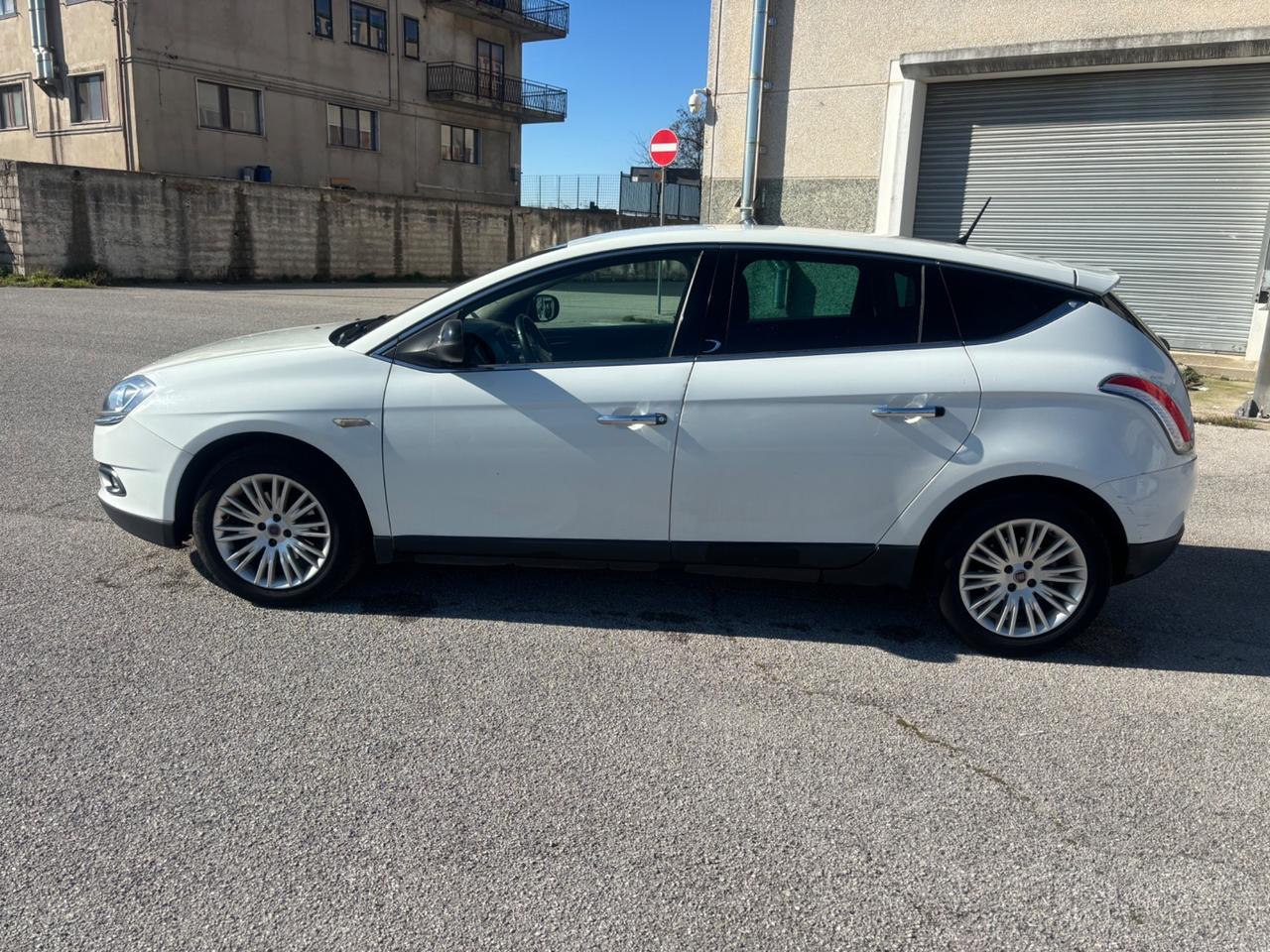 Lancia Delta 1.6 MJT DPF Business