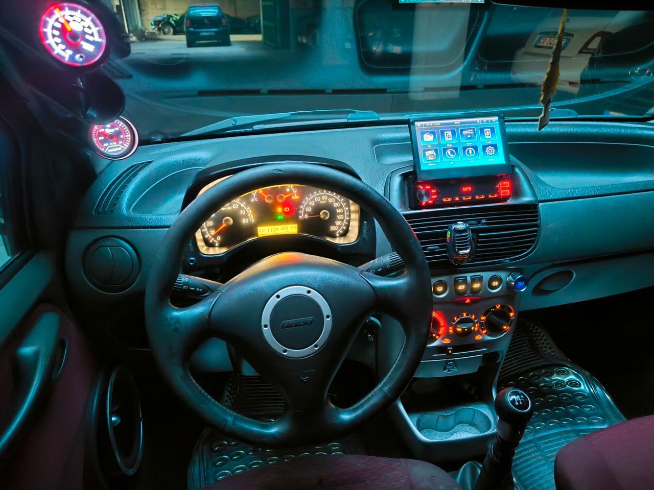 Fiat Punto 1.2 ALLESTIMENTO SPORTIVO