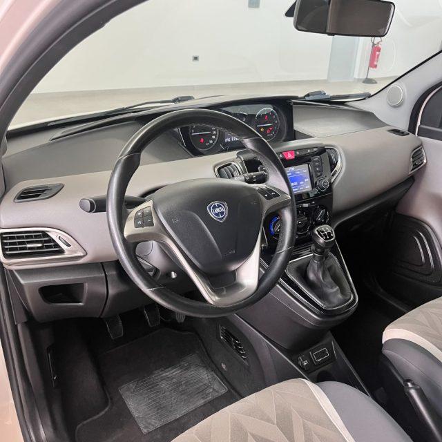 LANCIA Ypsilon 1.2 69 CV 5 porte Gold