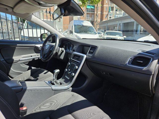 VOLVO V60 D2