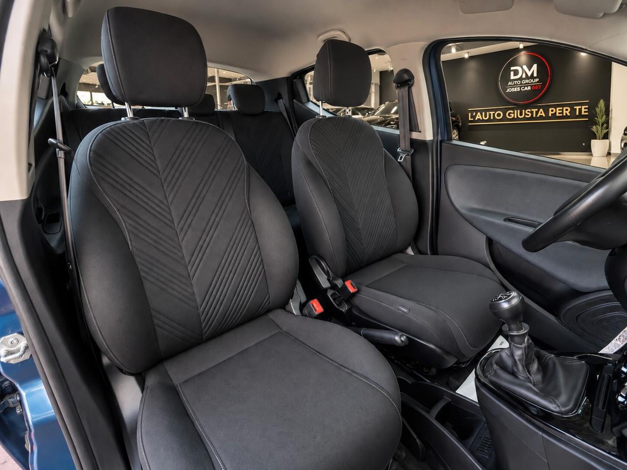 Lancia Ypsilon 1.0 FireFly 5 porte S&S Hybrid Gold