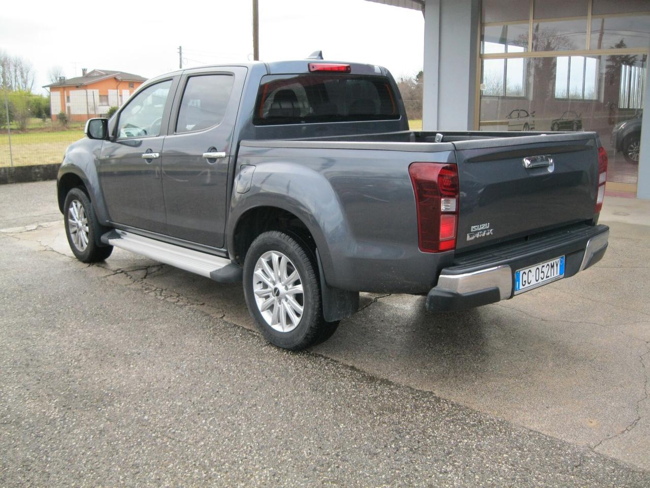 Isuzu D-Max 1.9 Crew Cab 4X4 A/T Solar Plus