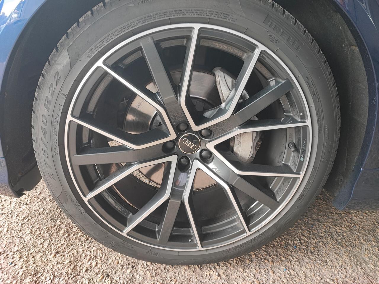 Audi Q8 55 TFSI quattro tiptronic Sline Plus