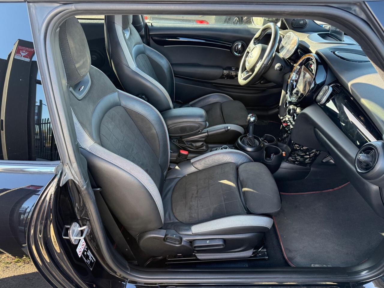 Mini John Cooper Works 2.0 JCW 231cv CambioMANUALE