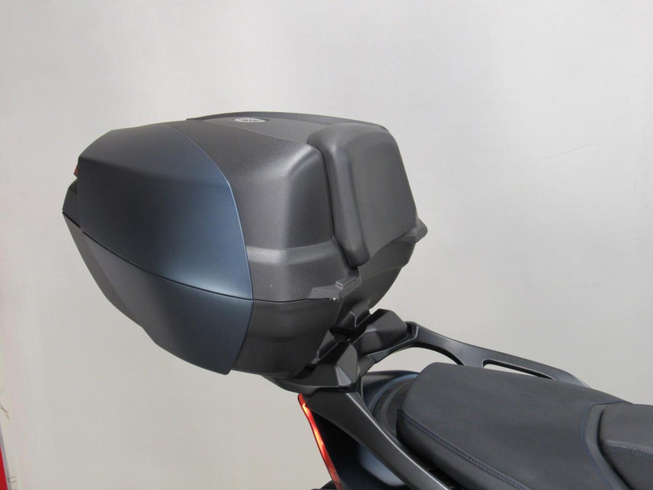 Yamaha TMAX 560 ABS ICON BLU