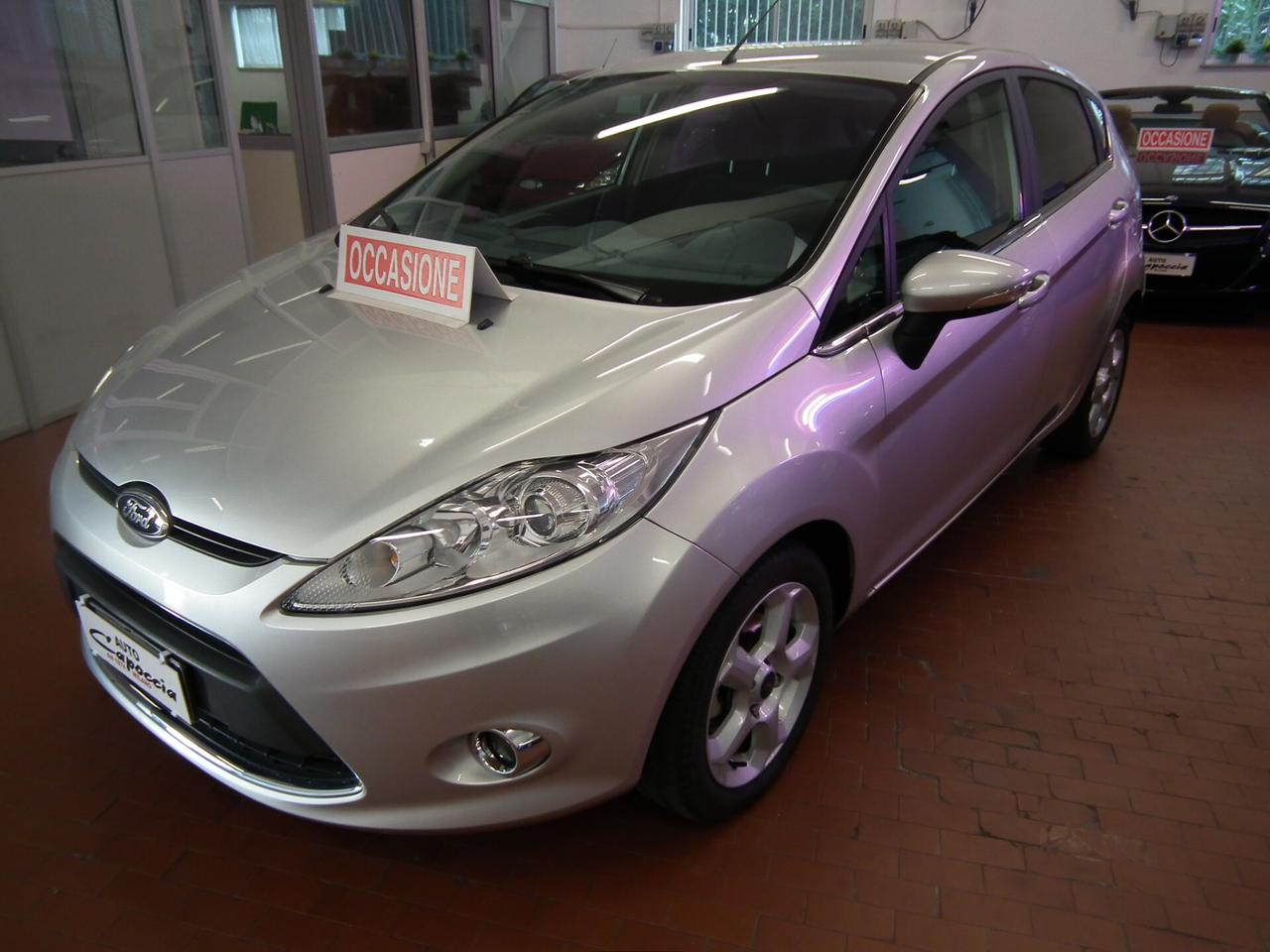 Ford Fiesta 1.2 BZ 5P KM 43.000 ! Titanium PACK !