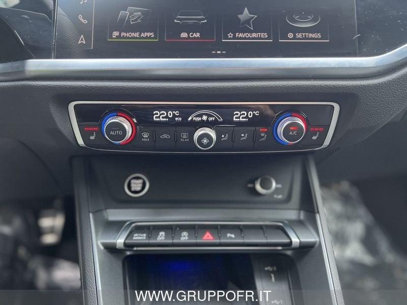 Audi Q3 35 TDI S tronic Identity Black