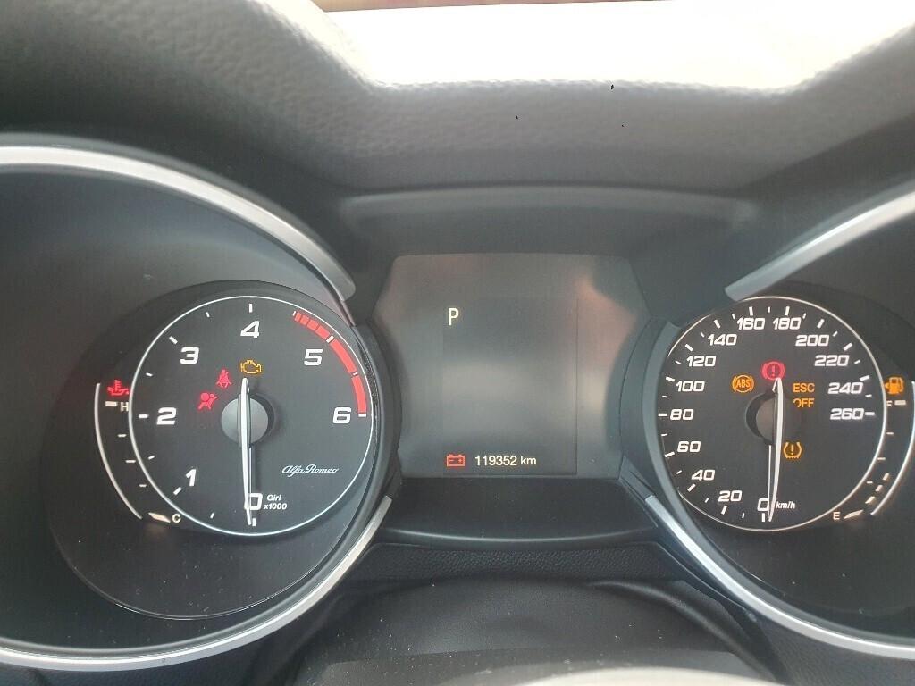 Alfa Romeo Stelvio 2.2 Turbodiesel 190 CV AT8 Q4 Executive Pompa olio nuova