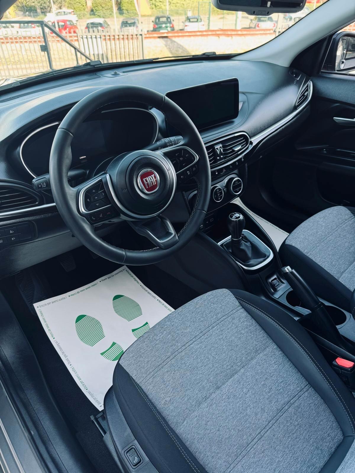 Fiat Tipo 1.0 5 porte Cross