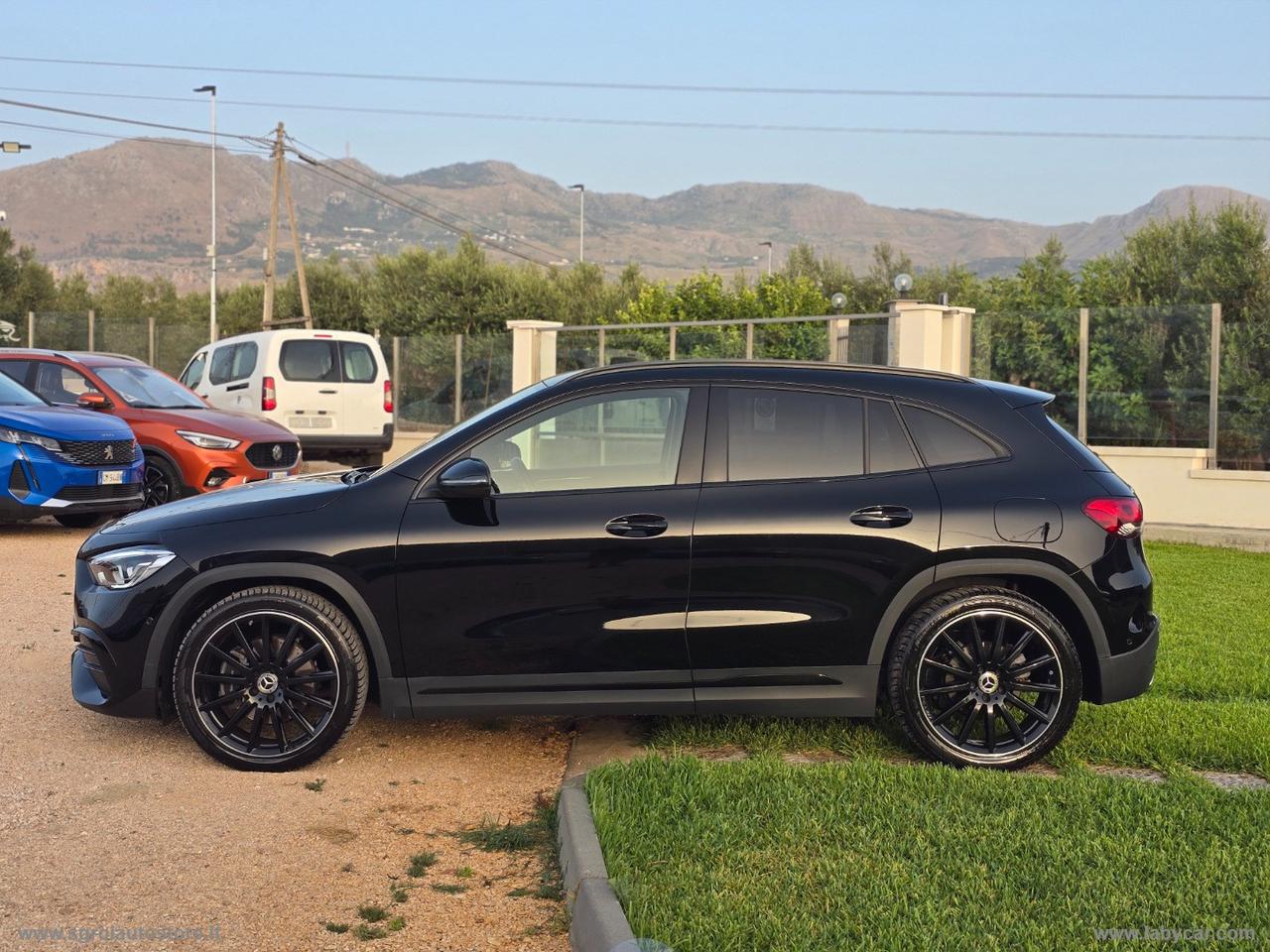 MERCEDES-BENZ GLA 200 d Automatic 4Matic Premium