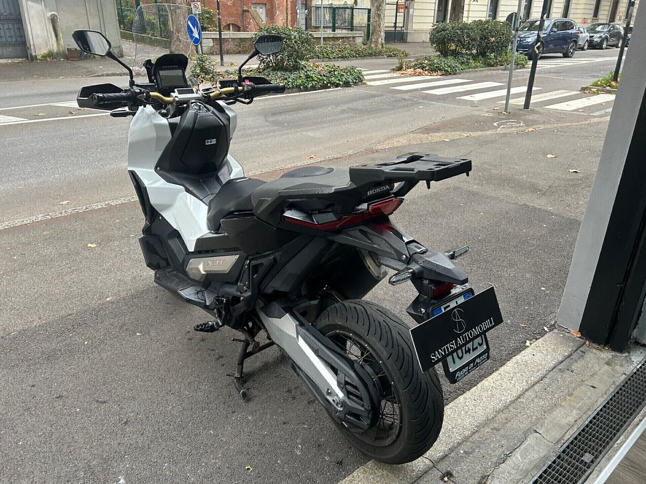 Honda X-ADV 750