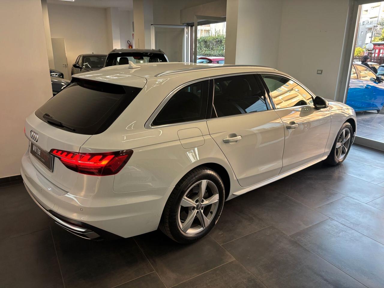Audi A4 35 TDI/163 CV S tronic Business Advanced