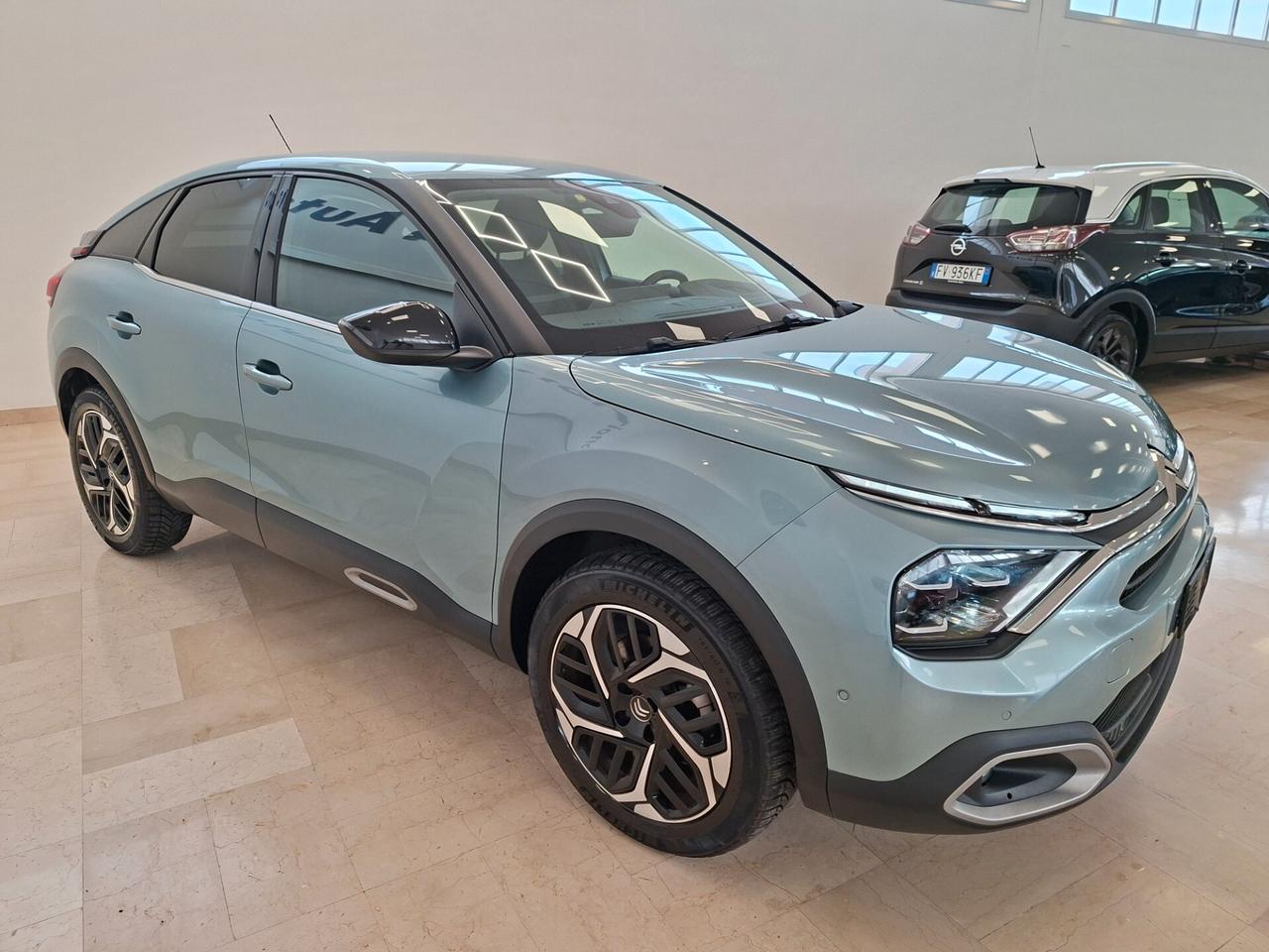 Citroen C4 PureTech 130 S&S EAT8 Shine