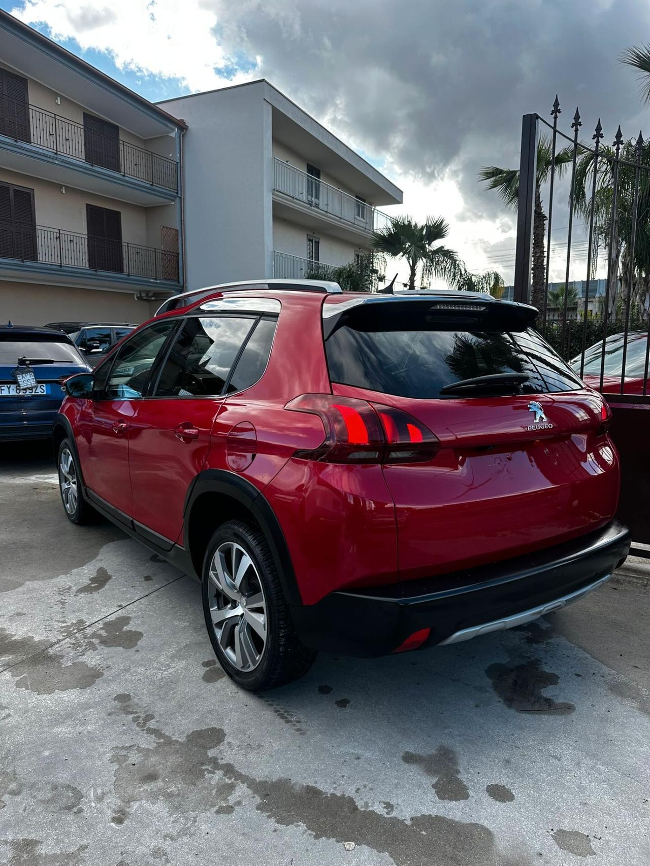 Peugeot 2008 BlueHDi 120 EAT6 S&S Allure