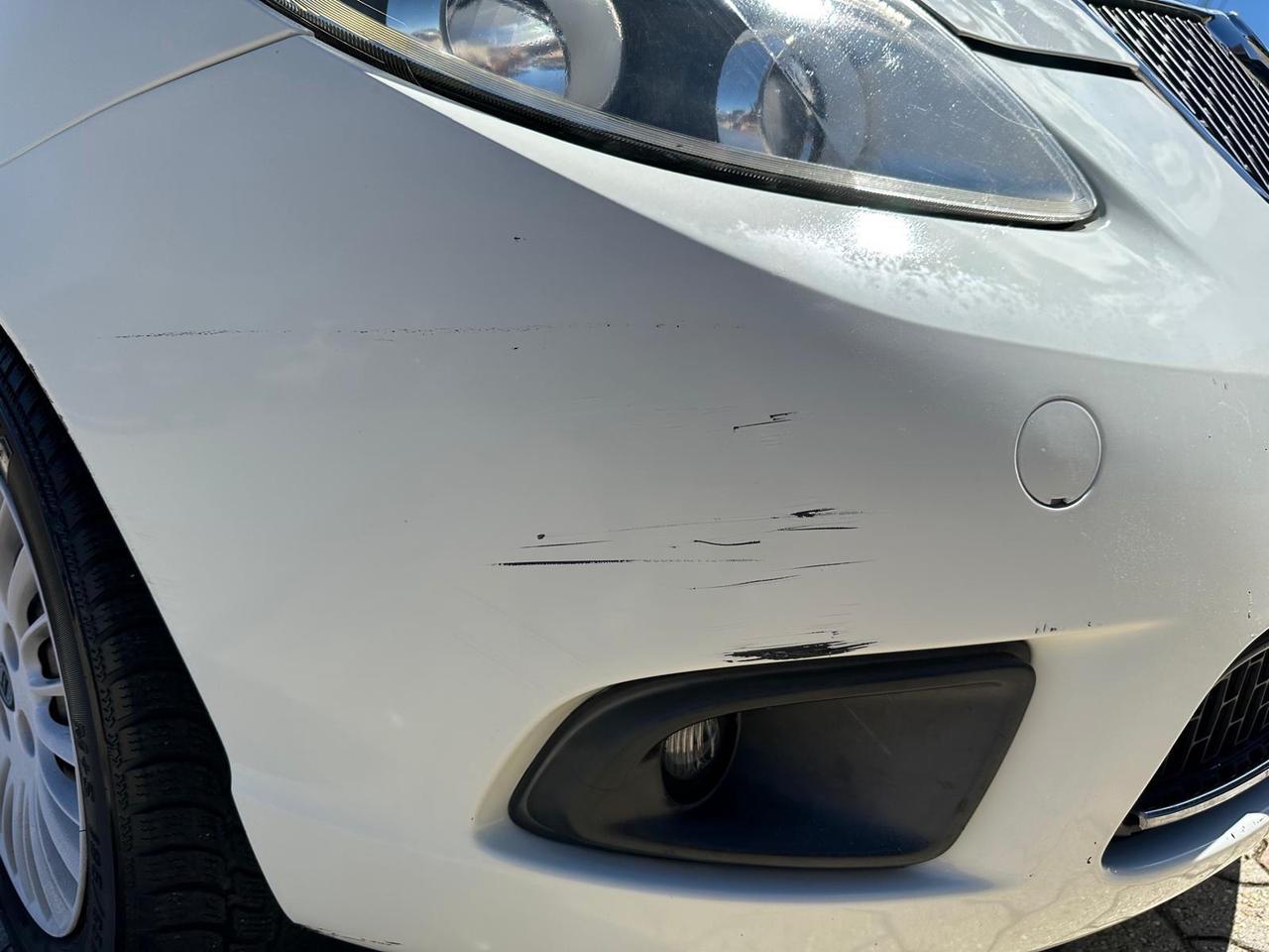 Lancia Ypsilon 1.2 8v Argento 69cv