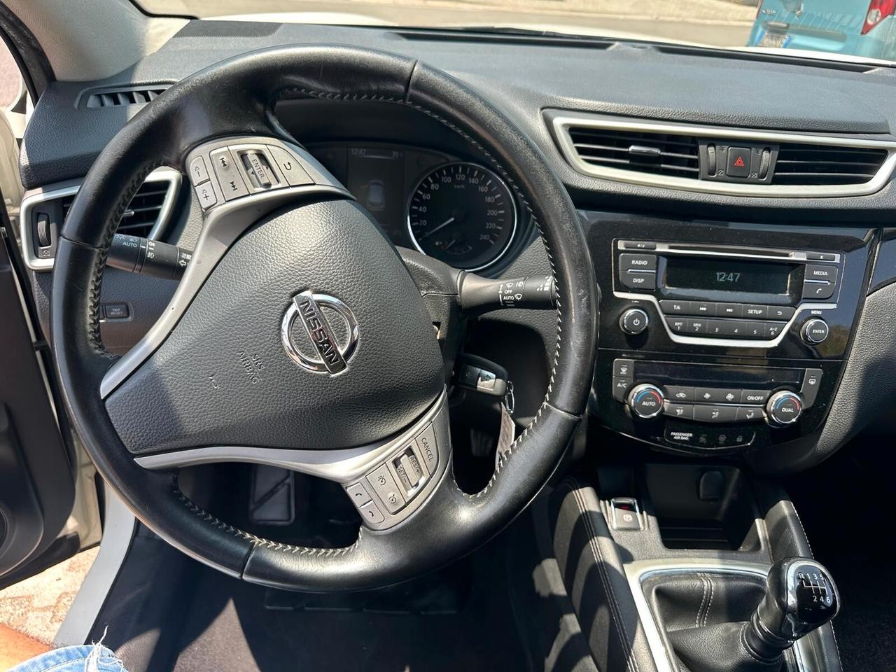 Nissan Qashqai 1.5 dCi Tekna-04/2016
