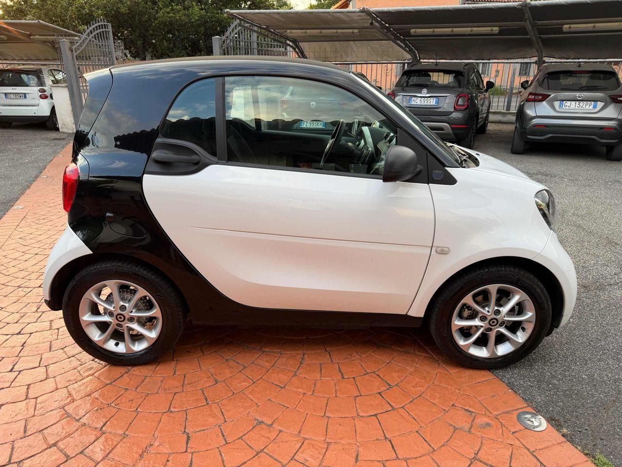 smart forTwo EQ PREZZO REALE! TAGLIANDI UFFICIALI! PERFETTA!