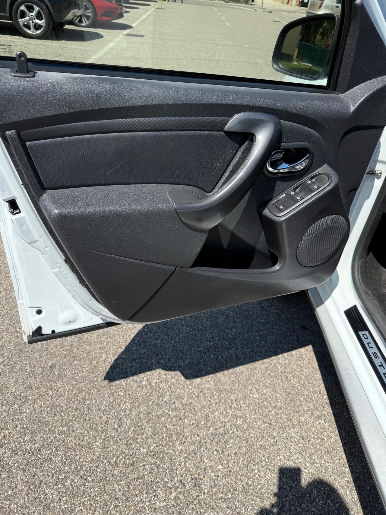 Dacia Duster 1.6 - NAV. - 12 MESI DI GARANZIA -