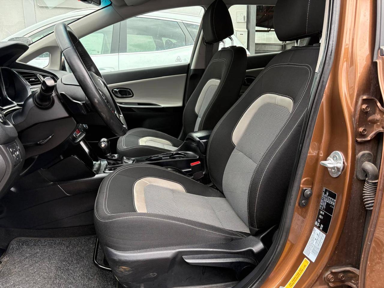 Kia Ceed cee'd 1.6 GDI 5 porte Cool automatica