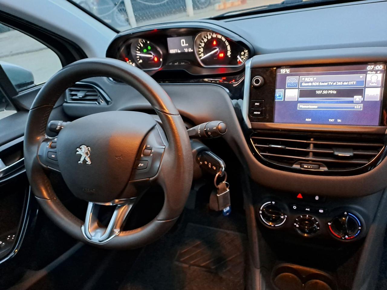 Peugeot 208 BlueHDi 75 5 porte Allure 2016
