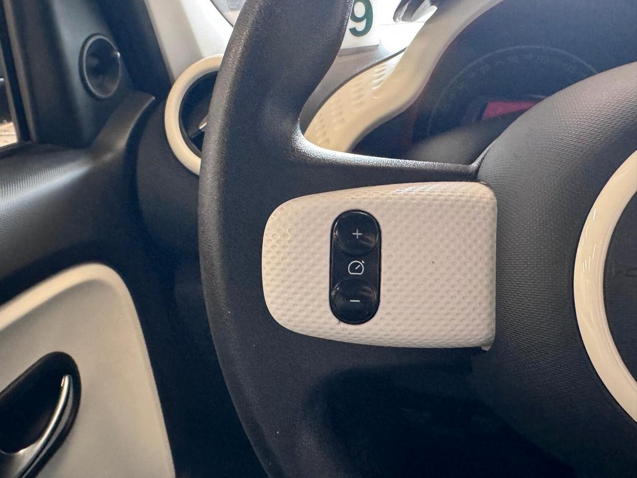 Renault Twingo 1.0 69CV LIMITED,LED, NEOPATENTATI,UNIPRO,GARANZIA