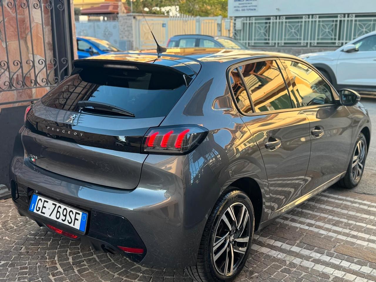 Peugeot 208 BlueHDi 100 Allure Pack