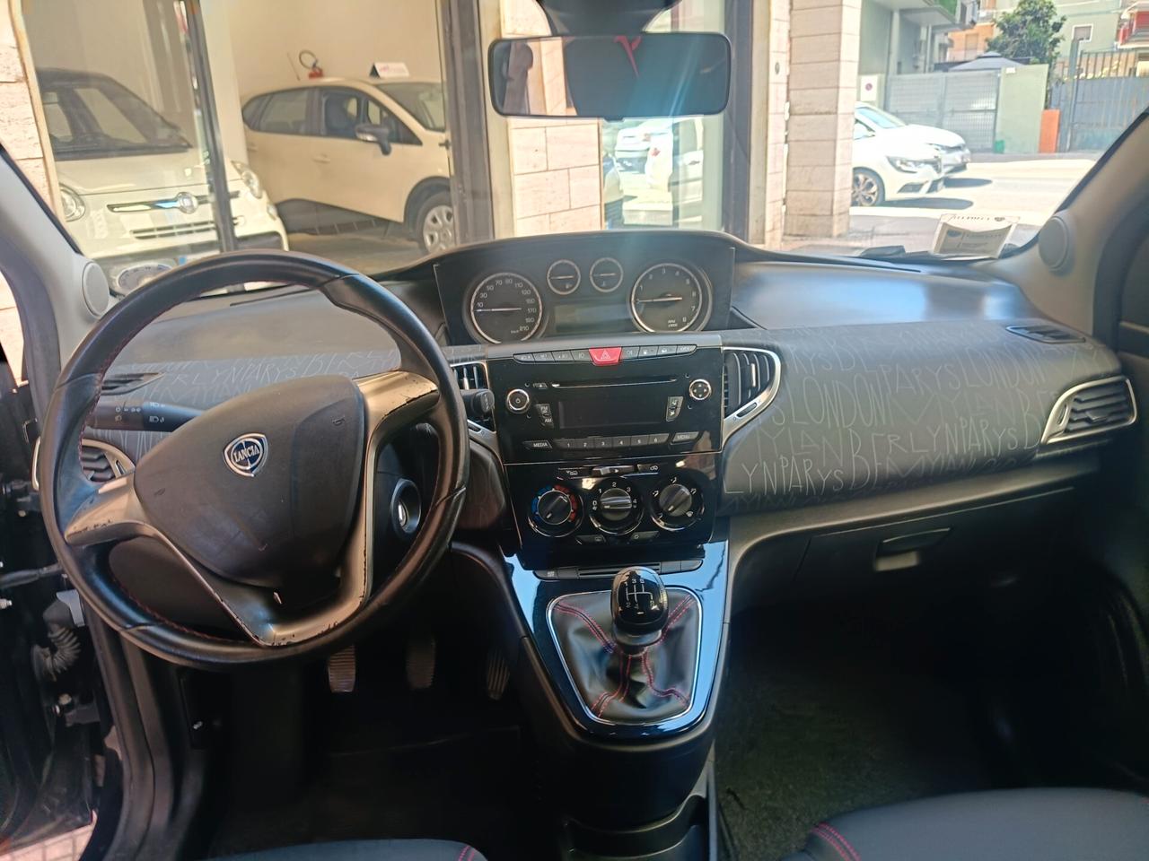 LANCIA YPSILON ELEFANTINO-METANO-Euro6450